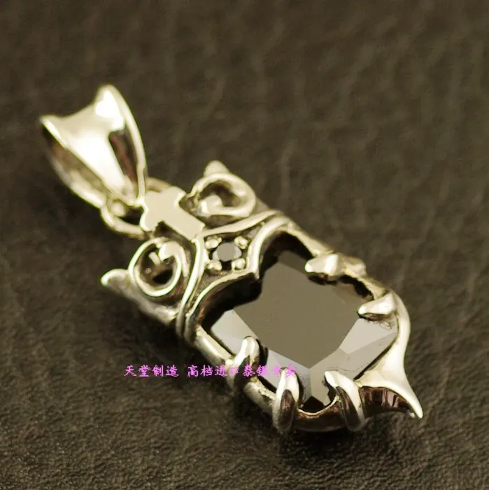 

Vintage style black 925 pure silver women's pendant