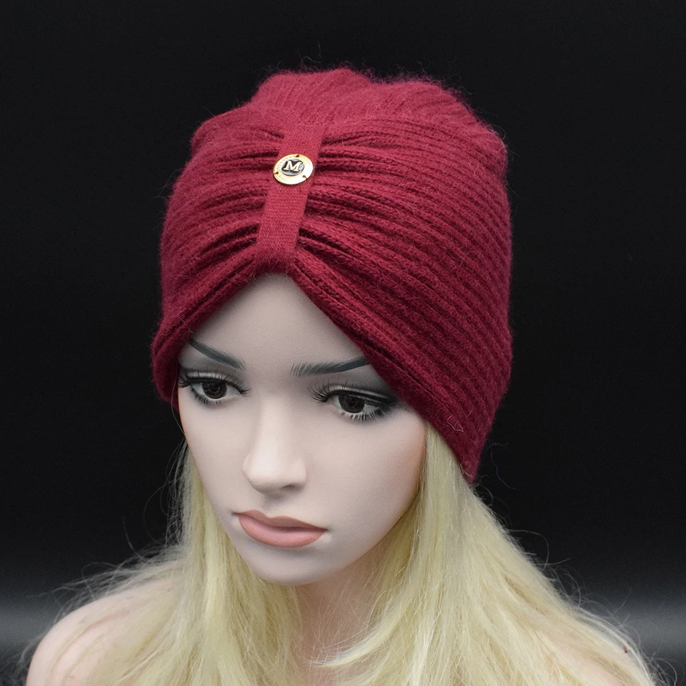 2017 New Fashion Ladies Metal Logo Accessory Winter Warm wool Turban Soft Knit Beanie Crochet Head