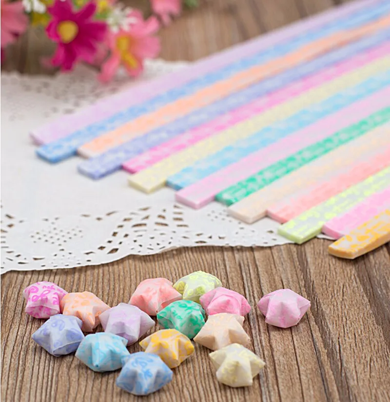 30pcs Luminous Lucky Star Paper Folded Origami Paper Making Wishing Stars DIY Birthday Gift I Love You Quilling Decoration Paper