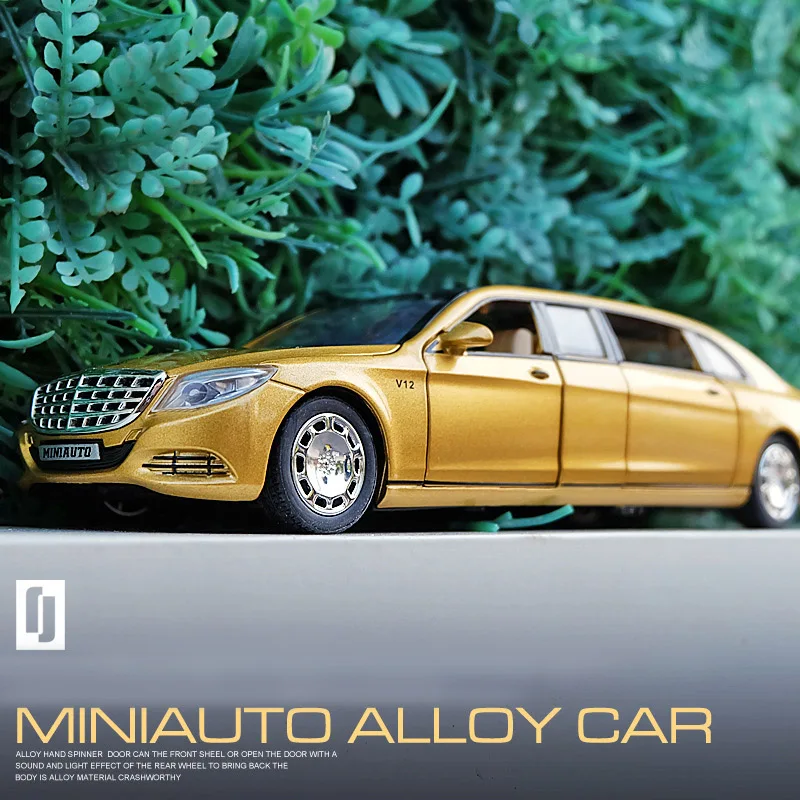 

1:32 Metal Toy Car Model Maybach S650 Alloy Car Diecasts Vehicles With Sound Light Pull Back Car Toys Collection For Kids Gifts