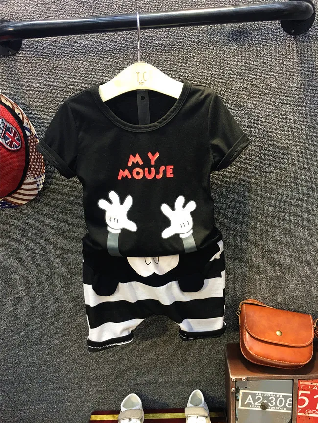 Комплекты одежды для маленьких мальчиков; летняя модная футболка с Микки и Минни для девочек и мальчиков; костюм из хлопковой футболки и шорт; комплекты спортивной одежды для детей