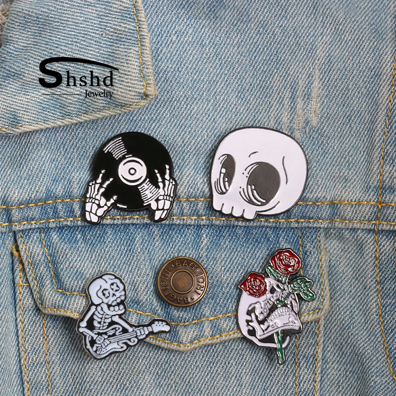 

Creative Skull Brooch Skeleton Placying Guitar Rose Black Enamel Pin Jackets Punk Lapel Pins Backpack Badges Halloween Jewelry