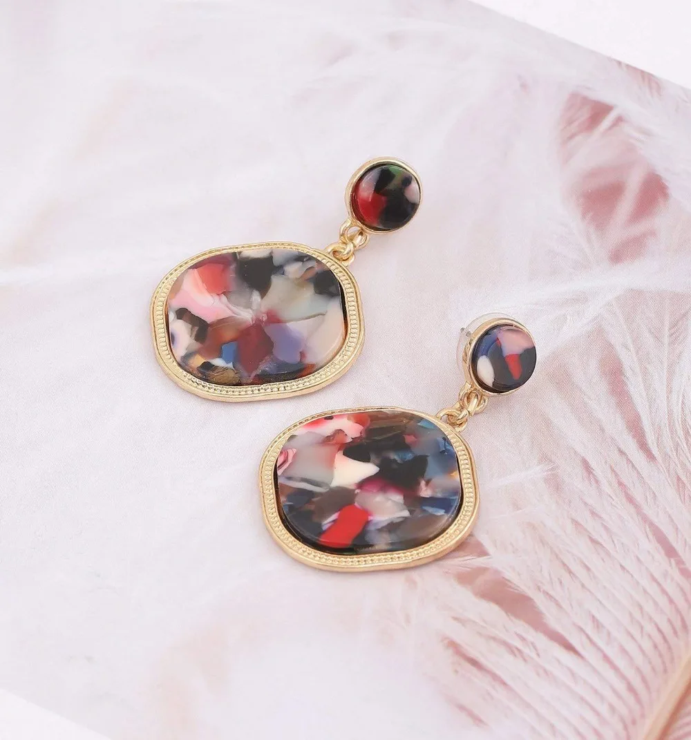 

2019 Hot Sale Fine jewelry 2 Colors personality earrings wholesale Crystal from Austrian Temperament luxury acrylic earrings