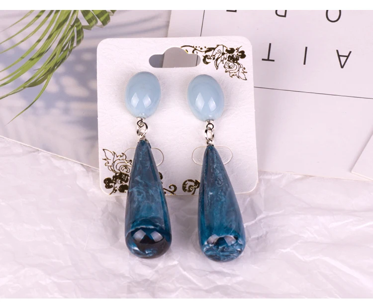 YUQINQIN Classic Drop Earrings for Women Statement Acrylic Long line Dangling Earings Fashion Elegant Resin Party Dangle Earring (6)