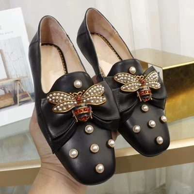 

Women's shoes luxury brand 2019 spring star with the same paragraph bee leather flat women's shoes fashion sexy ballet shoes