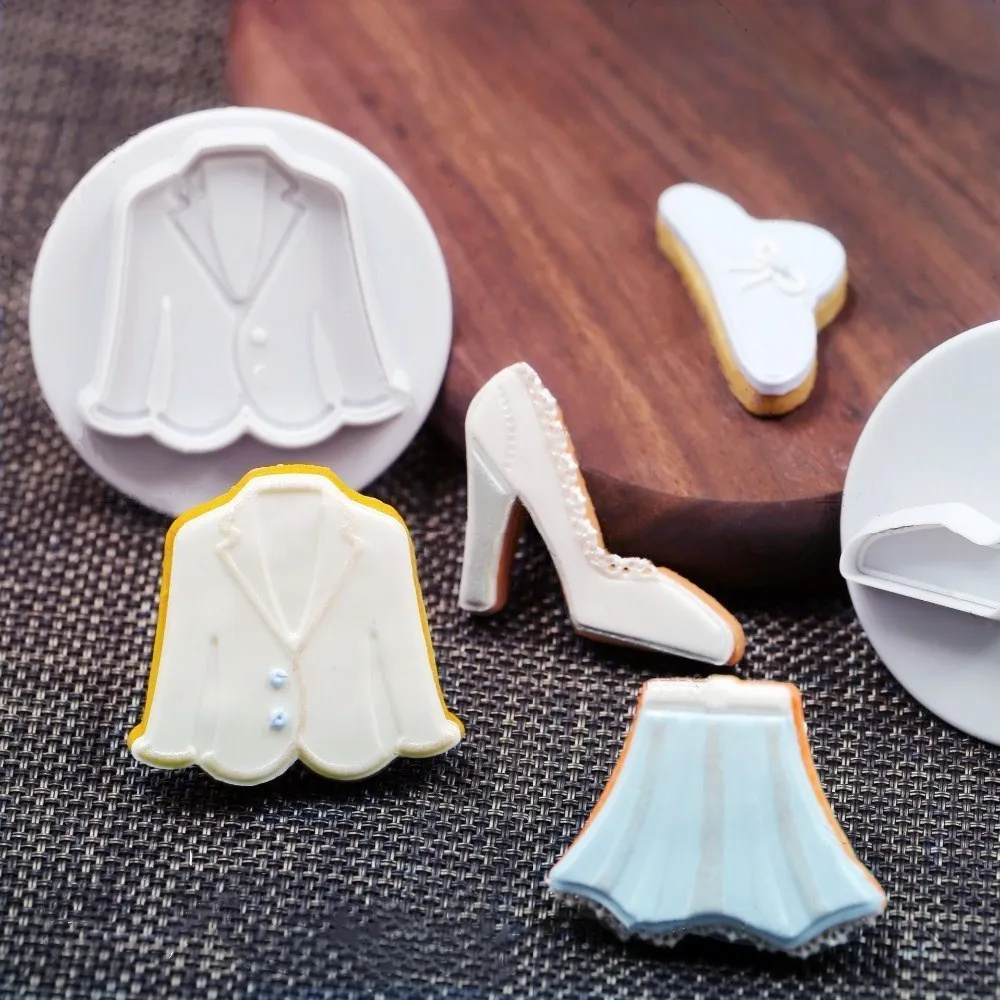 

4Pcs Lady Clothes Pattern Plastic Baking Mold,Kitchen Biscuit Cookie Cutter Pastry,Plunger Die Fondant Cake Decorating 020172