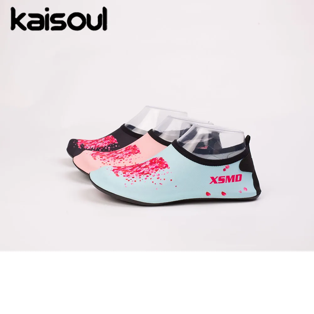 

Upstream Walking Wading Quick Drying sneaker Aqua Shoes Summer Shoes Woman Breathable Beach Slippers Slip-on Camping swimming