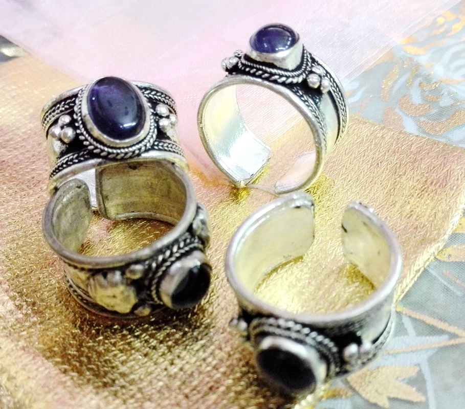 

Кольцо из тибетского серебра с фиолетовым кристаллом, 1 шт.