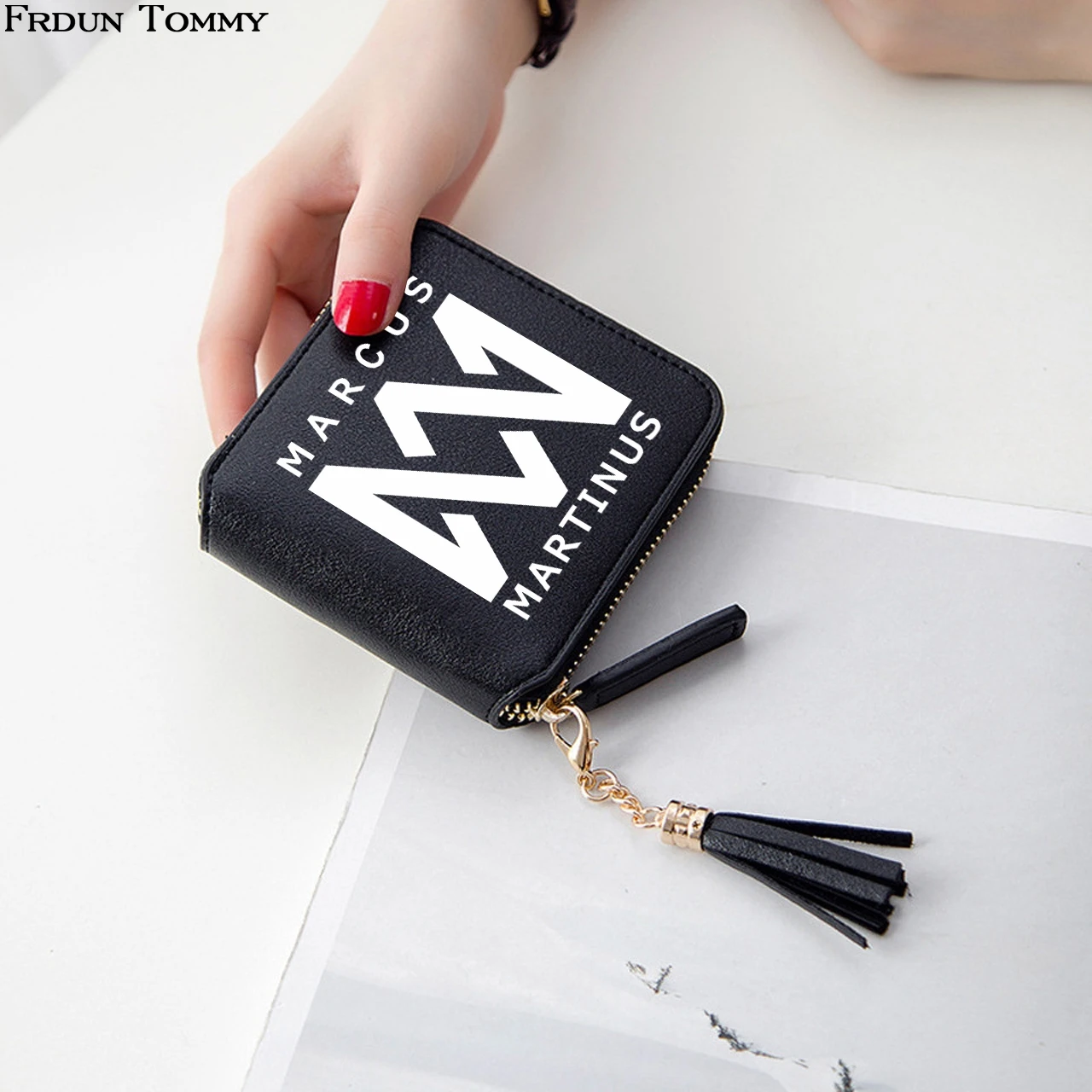 

Frdun Tommy Marcus and Martinus Wallets Mini Kpop Bags Women PU Wallets Short Zipper Card Wallet Girl Tassel Wallets and Purses