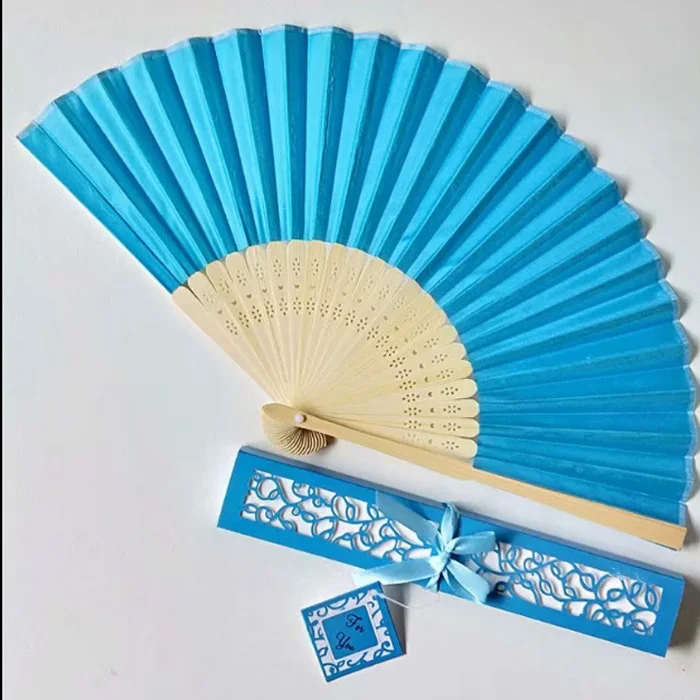 50-stks-partij-Gepersonaliseerde-Luxe-Zijde-Fold-kant-Fan-in-Elegante-Laser-Cut-Gift-Box-Feestartikelen (1)