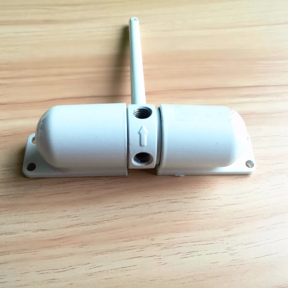 6791401374_1946877810