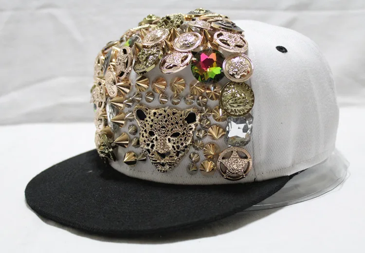 Акриловая бейсболка пантера хип-хоп шляпа плоская верхняя часть заклепки Золотой оснастки назад панк - Цвет: White Black