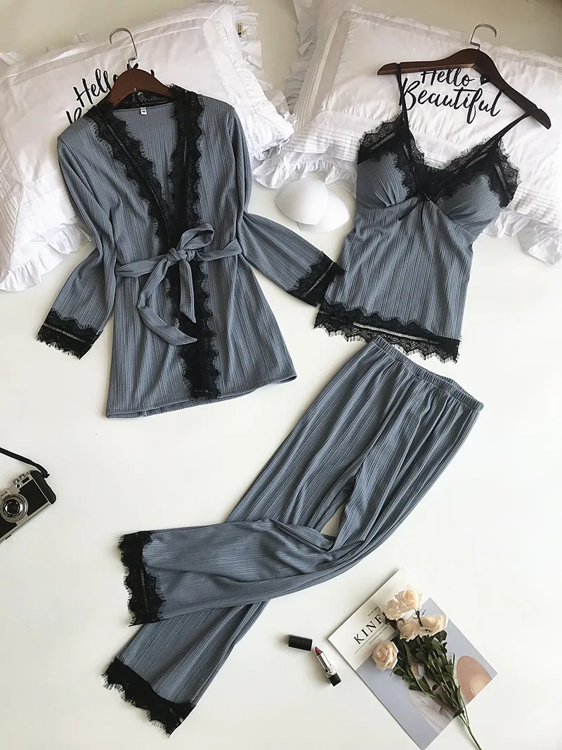 9484430297_1412111203