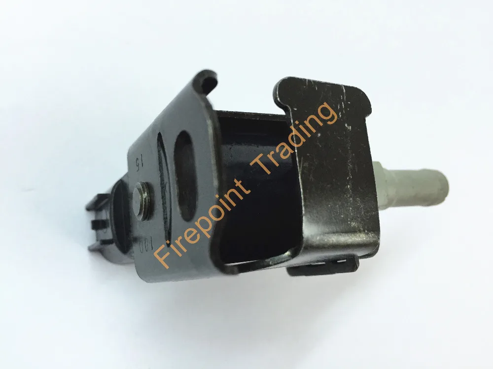 For T0yota Highlander Vacuum Switch Valve Assy 25860-28030 136200-2360
