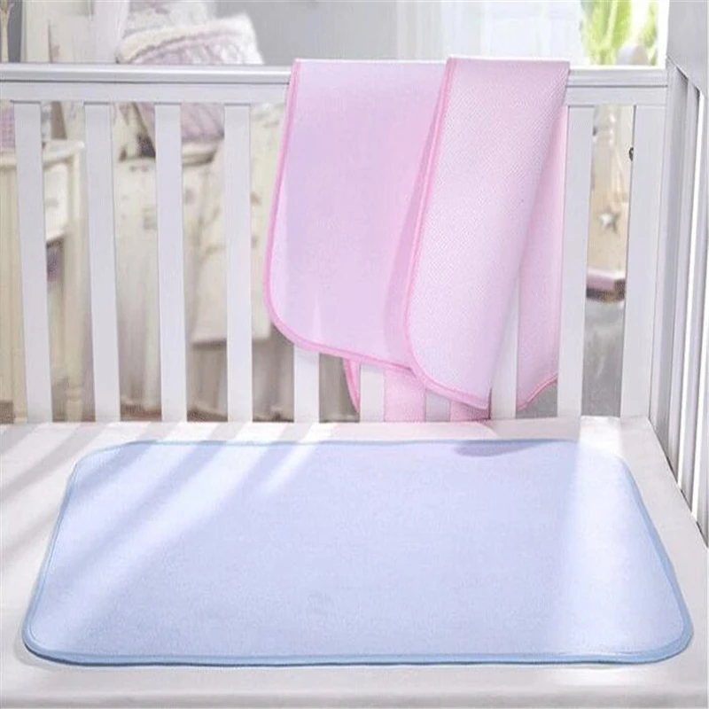 

L size 110*70cm Baby Waterproof Sheet Protector Mattress Bamboo Fiber Changing Pads Bed Wetting Topper Sheets Diaper