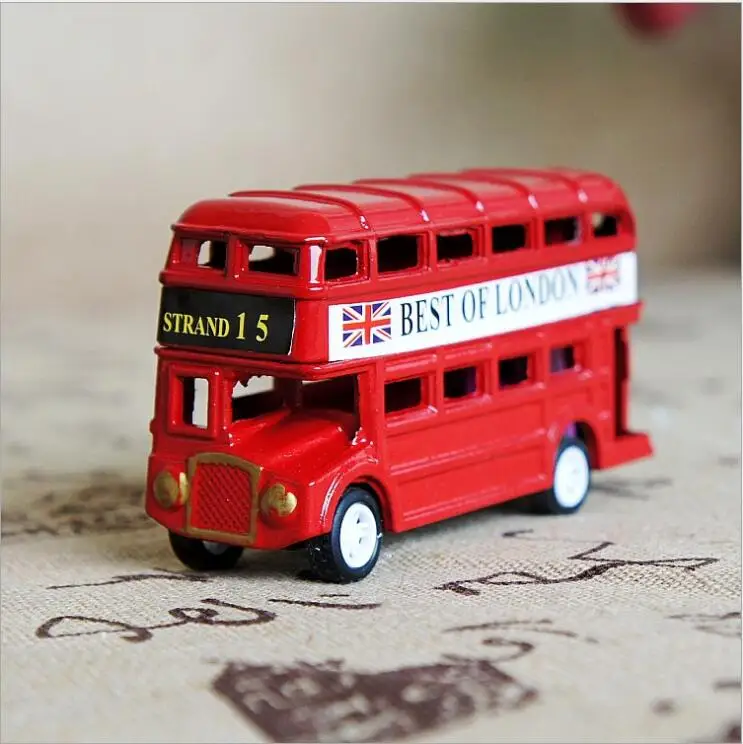 

Retro Vintage England Double Bus Manual Iron Car Model Pencil Sharpener Desktop Decoration