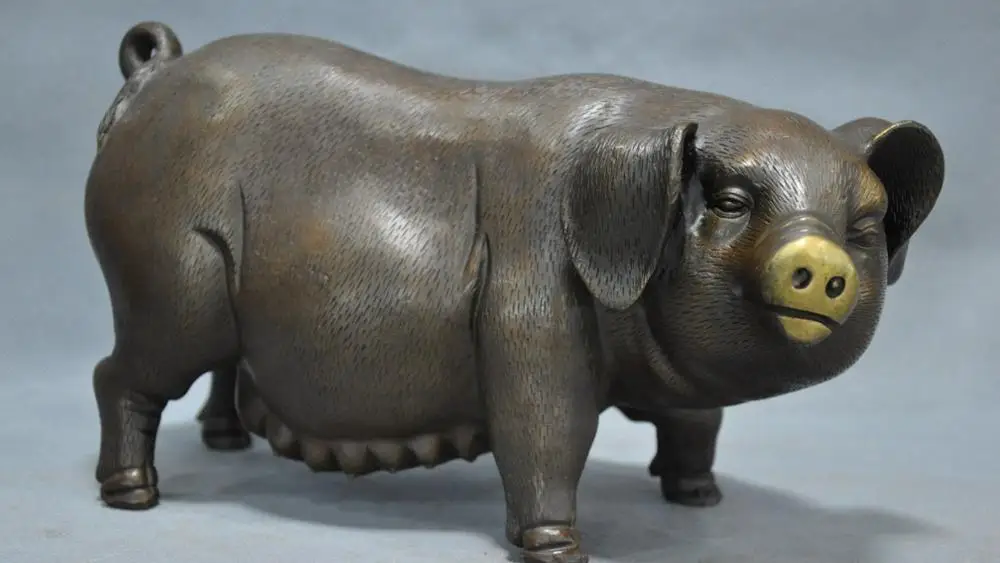 

11" China Fengshui Zodiac Year Female Pig Bronze Statue