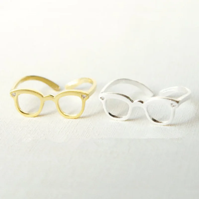 Ring glasses. Кольцо для очков. Очки с кольцом. Кольцо с очками. Солнцезащитные очки с колечком.