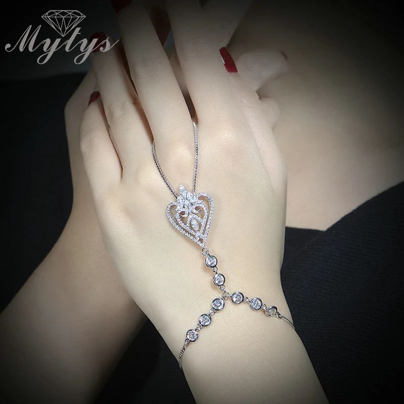 

Bracelet Connected Finger Heart Design Fashion Slave Bracelet for Women 2018 New Fashion Hand Palm Bracelet Women Gift R1075