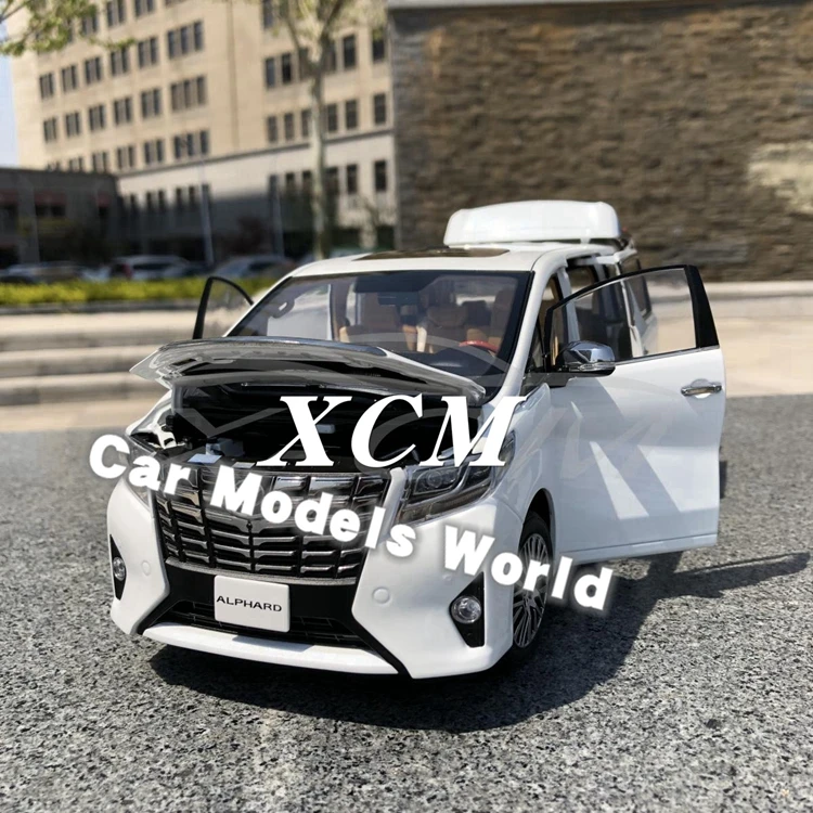 Литая модель автомобиля для KengFai Alphard LHD 1:18(белый)+ маленький подарок