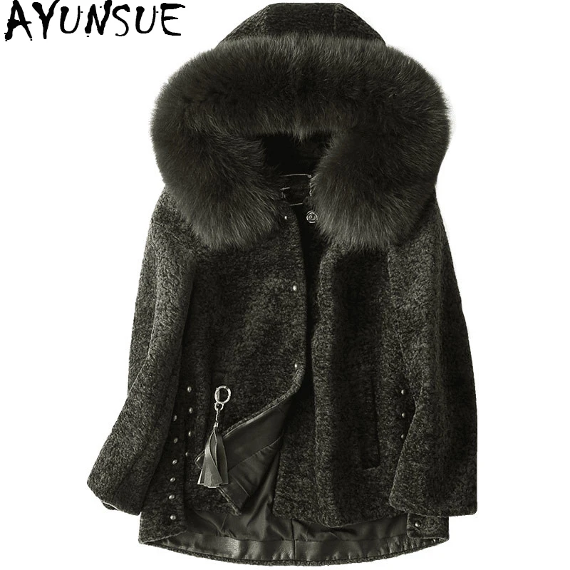 

AYUNSUE 2019 Winter Women's Fur Coat Short Sheep Shearling Female Jacket Real Wool Coats Natural Fox Fur Hooded 17096 WYQ1182