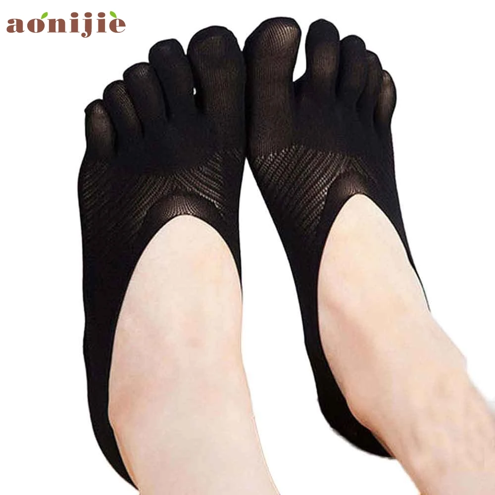 

New Women Low Socks Invisible Cotton Boat Socks Slippers girl five fingers socks Yoga Sport Massage grip female Toe Sock Jan20YP