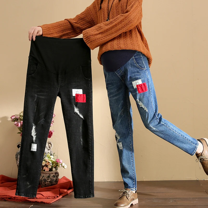 

New Arrival Maternity Clothes Pants Fashion Mother-to-be Denim Trousers Loose Jeans for Pregnant Women Pregnancy Plus size Pants
