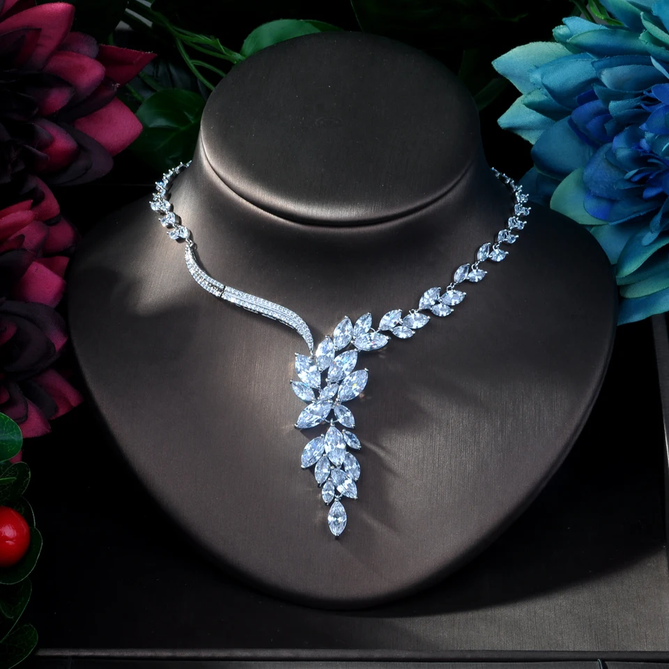 Chaoyite Austrian Crystal Bridal Jewelry Set - Statement Necklace & Earrings For Bride, Wedding, Prom (Metal & Rhinestone)