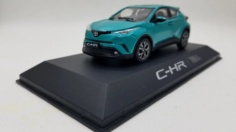 1:43 литья под давлением модель для Toyota C-HR 2017 все зеленый внедорожник сплава игрушечный автомобиль миниатюрный коллекция подарки CHR C HR