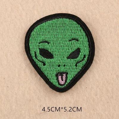 1pcs Space Universe UFO parches Embroidered Iron on Patches for Clothing DIY Motif Stripes Clothes Stickers The aliens Badges - Цвет: ZU03-19