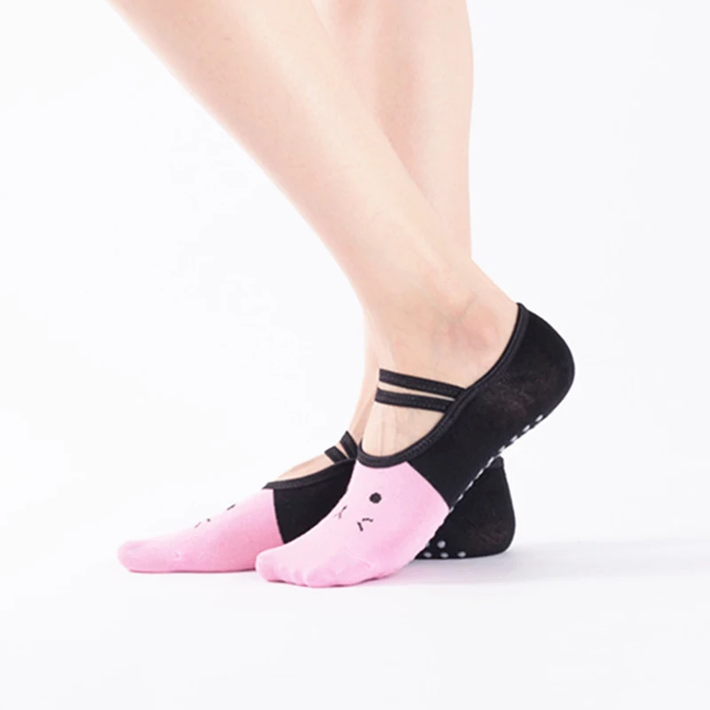 Новинка, женские спортивные носки для йоги Kitty, женские нескользящие носки для занятий фитнесом, пилатесом, Кроссфитом, балетом, танцами, без спинки, с ремешком, силиконовые носки - Цвет: Розовый