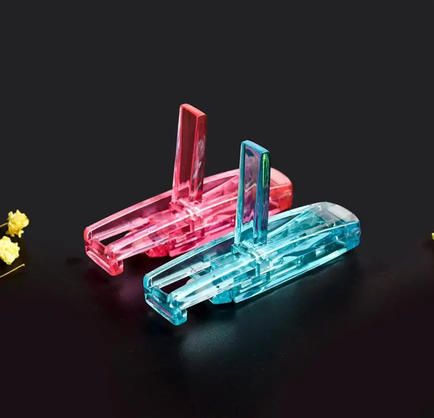 

Mini new portable partial eyelash curler eyelash curler aid to send replacement pad