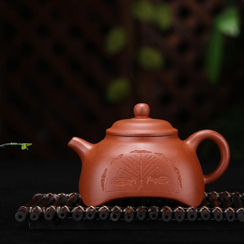 

Yixing Famous Pure Manual Make Raw Ore Red Clear Cement Mix Square Kettle Suit