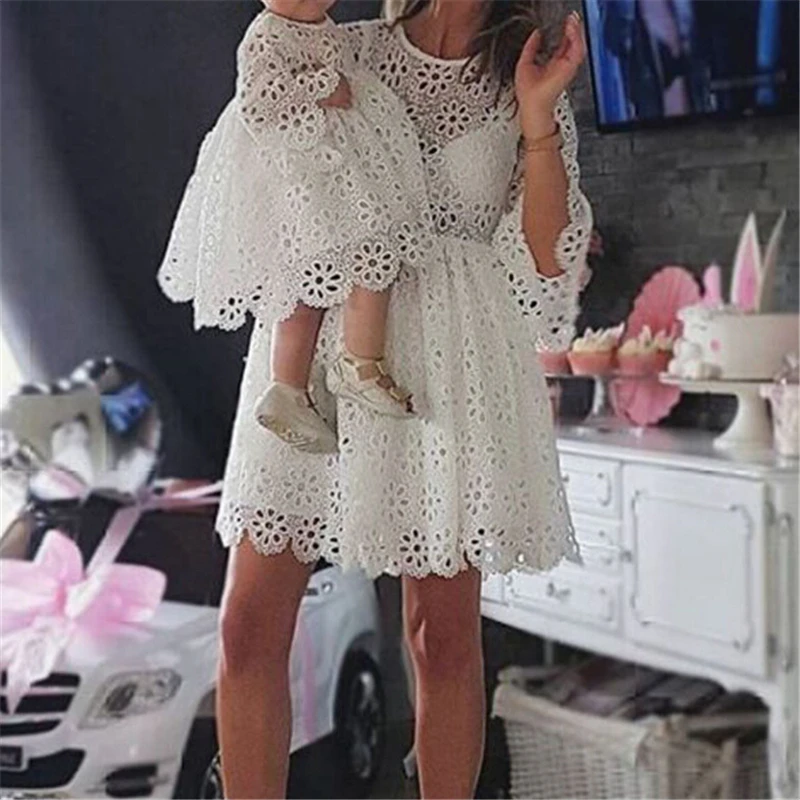 

White Family Matching Clothes Mother Daughter Dresses Baby Girls Mini Dress Mom Baby Girl Party Clothes Women Floral Lace Dress