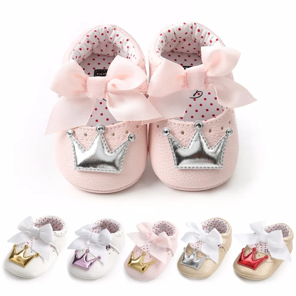 Осень стиль Корона принцесса обувь для маленьких девочек большой белый бант жесткая подошва новорожденный firstwalkers Мокасины Обувь