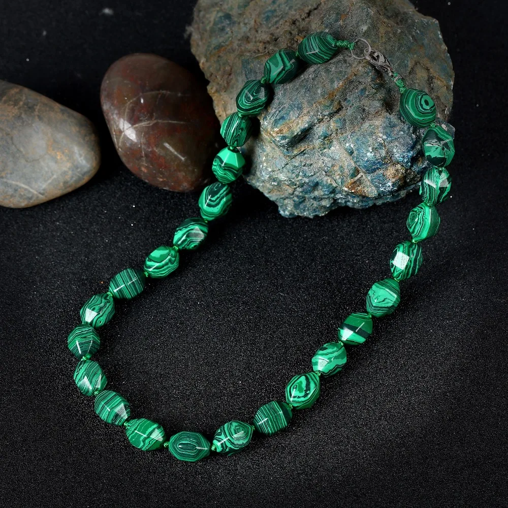 

K's Gadgets Green Malachite Chokers Necklaces for Women Female Jewelry Collane Donna Fashion Lobster Clasp Beaded Necklace