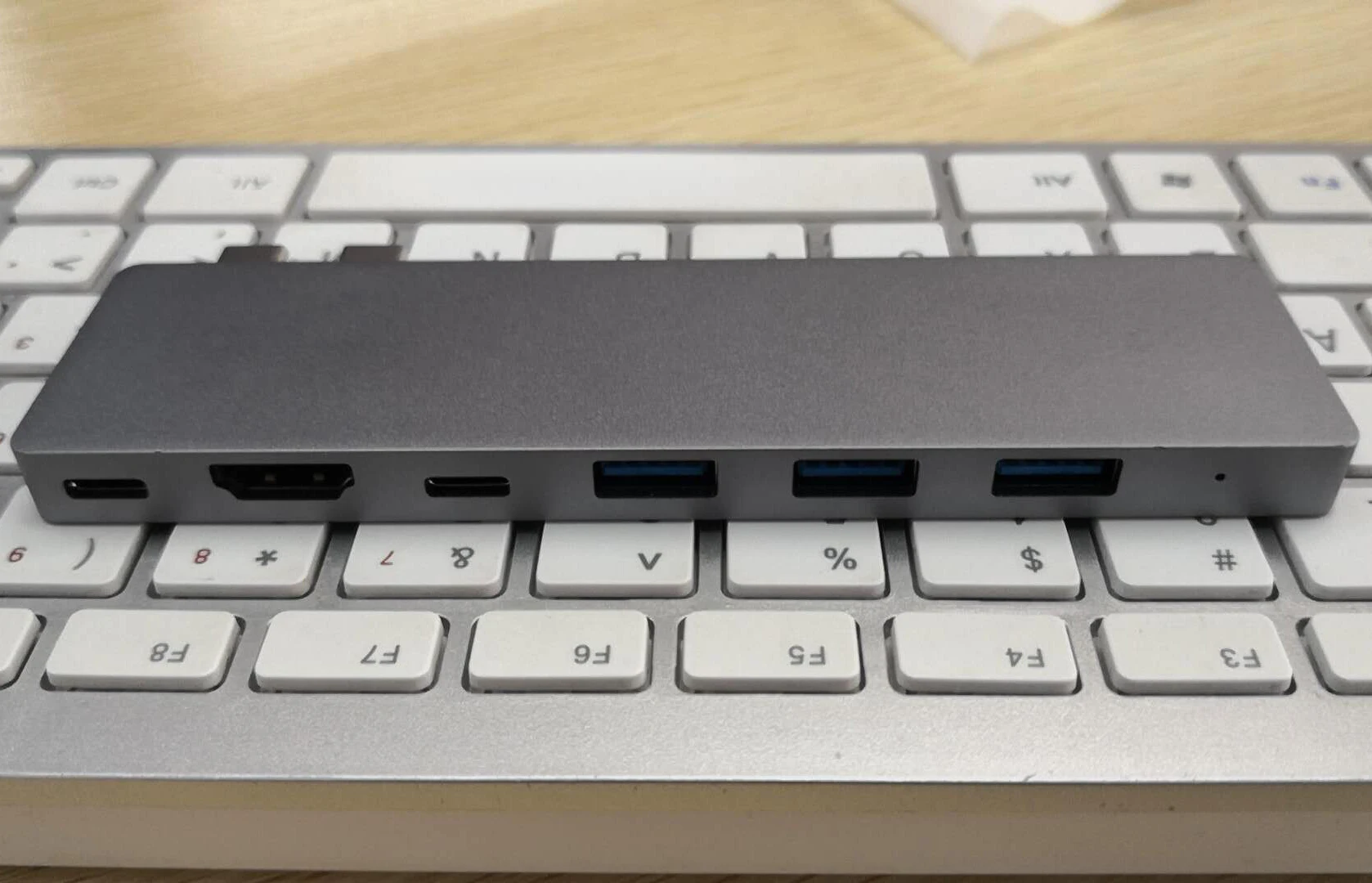 USB C Hub,Thunderbolt 3 Hub ALLFU 8-in-1 Type C Pro Hub Adapter for 2016/2017 MacBook Pro 13"and 15"