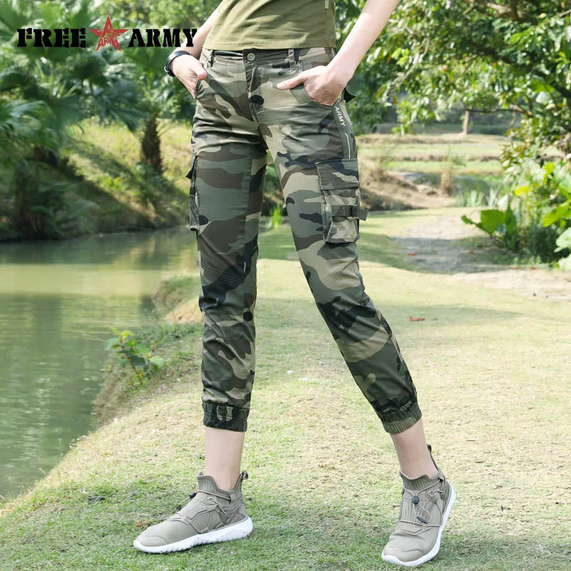 FreeArmy Брендовые женские брюки Модные Военные камуфляжные хлопковые повседневные брюки длиной до щиколотки летние женские брюки с эластичной талией - Цвет: Green Camo Pants
