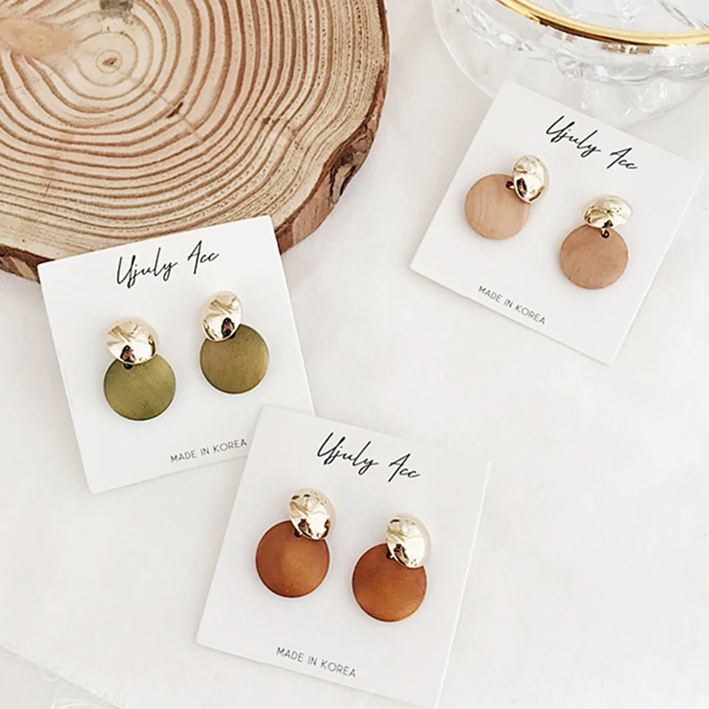 

2018 New Arrival Gold Metal Simple Vintage Round Circle Wooden Button High Quality Earrings 3 Colors Drop Earring Allergy Free