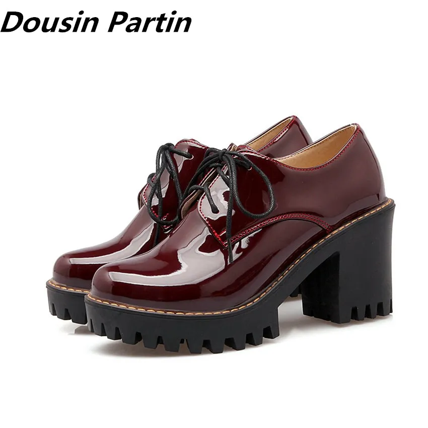 가을 새로운 스타일 dousin partiin 봄/가을 여성 펌프 신발 여성 플랫폼 레이스 블랙 지적 발가락 광장 하이힐