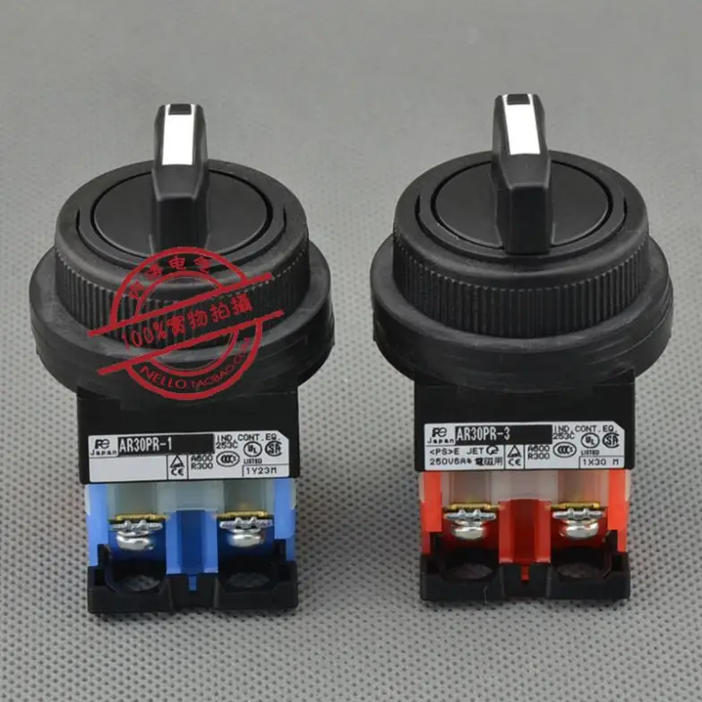 

[ SA ]Fuji FUJI segment selector switch 30mm 3 self-resetting AR30PR-111B 1NO1NC--10PCS/LOT