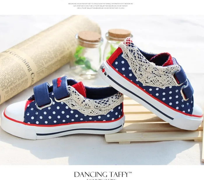 2015 New Lace Children Shoes Breathable Cotton Fabric Girls Shoes Polka Dot Canvas Velcro Coe Muscle Sneakers Autumn Kids Shoes free shipping (7)