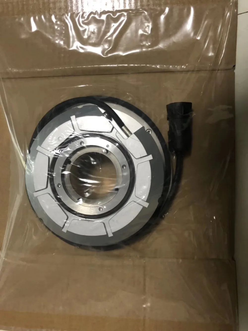 

HEIDENHAIN encoder RON 785C 18000 01-03K 355880-30 new