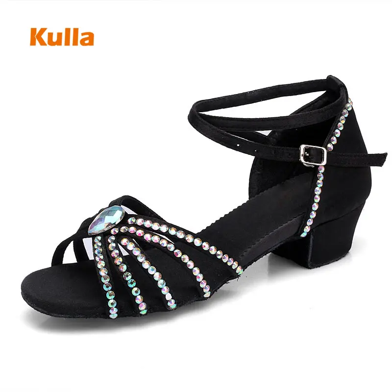 

Brand New Black Girls Child Latin Dance Shoes Rhinestone Low-Heel 3.5cm Kids Ballroom Tango Practice Dancing Shoes zapato mujer