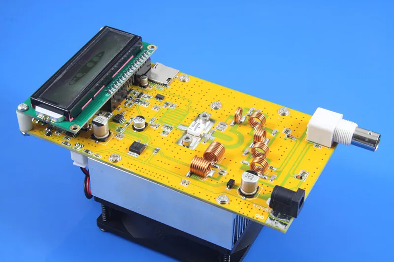Prix pour 30 W PLL Stéréo Transmetteur FM 76 M-108 MHz 12 V Numérique LED Radio Station avec le radiateur du ventilateur Prix pour 30 W PLL Stéréo Transmetteur FM 76 M-108 MHz 12 V Numérique LED Radio Station avec le radiateur du ventilateur
