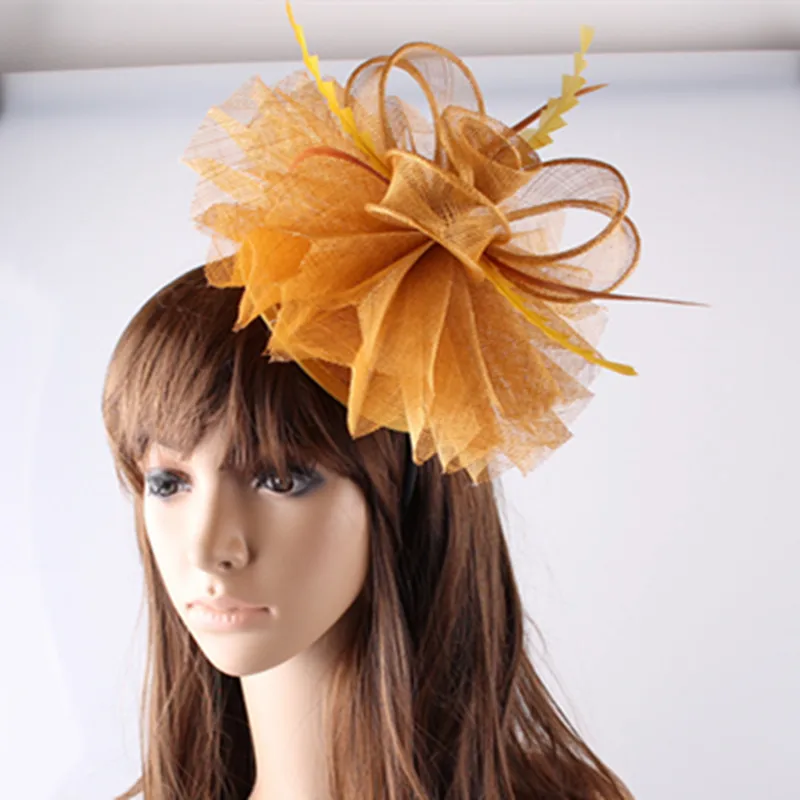 Женские элегантные шляпы sinamay с перьями, женские аксессуары для волос, Необычные вуалетки для свадебной вечеринки, золотые свадебные шляпы и гонок OF1522