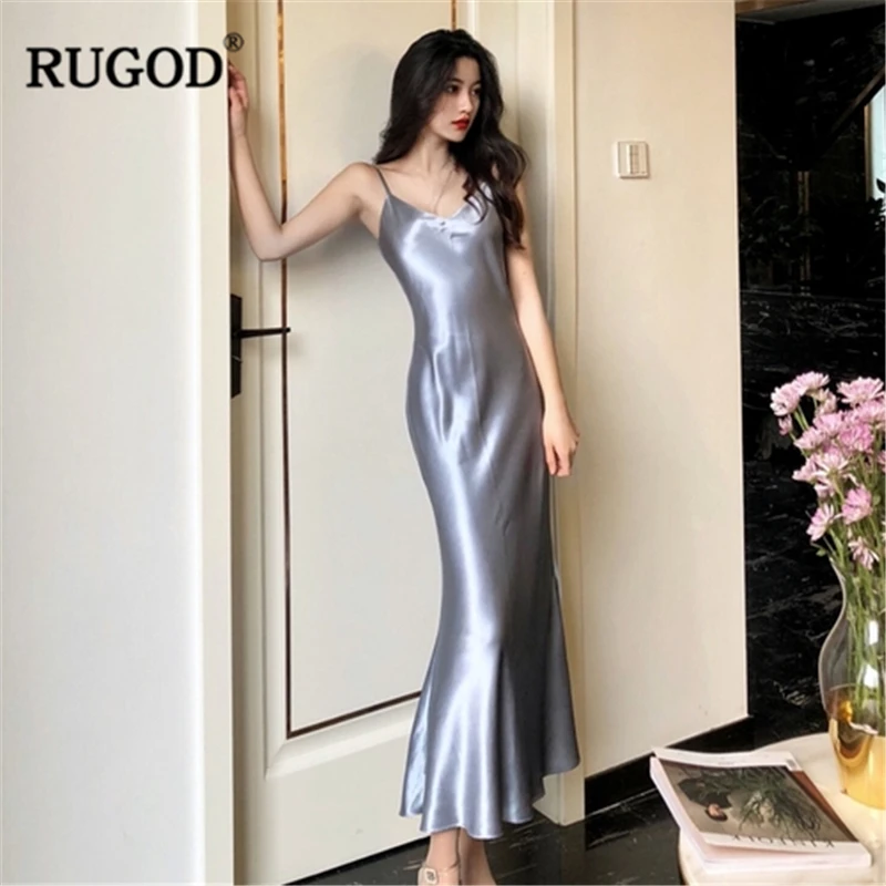 Женское платье Русалочка RUGOD облегающее сатиновое на тонких бретельках с
