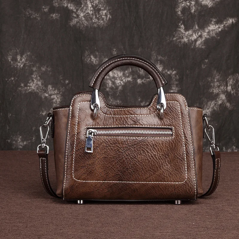 AETOO Female retro leather handbag, casual shoulder oblique strap lady postman bag, simple head-layer cowhide woman bag