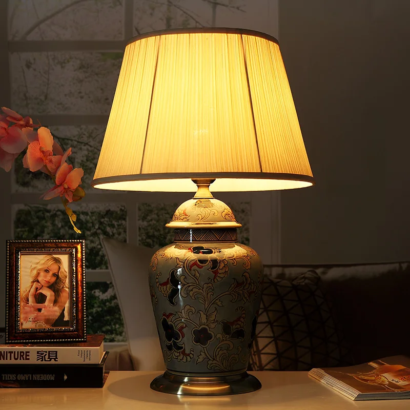 Jingdezhen Chinese creative ceramic table lamp bedroom study living room dining room decoration lamp table (2)