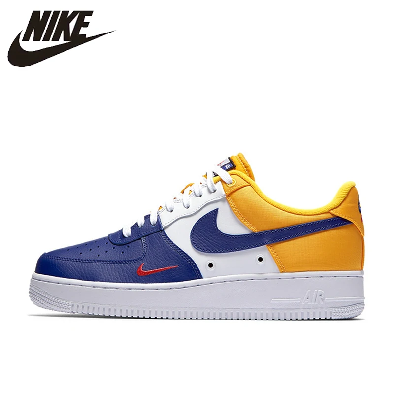 

NIKE AIR FORCE 1 07 LV8 AF1 Stitching Small Hook Skateboarding Men's Skateboard Shoes, Comfortable Outdoor Sneakers 823511 404